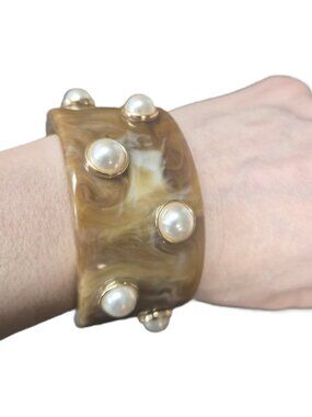 VTG Y2K Marbled Resin Cuff Bracelet w/Faux Pearls Chunky Statement Coastal Beach